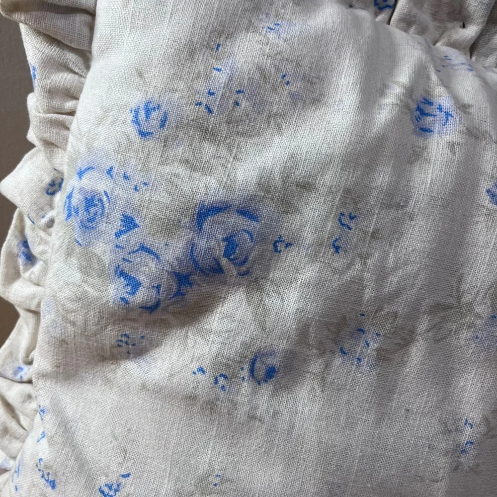 Simply Shabby Chic Blue Floral Rose Ruffle Linen Toss Pillow 16x16 Vtg 2003 NEW